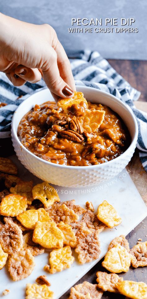 Pecan Pie Appetizer, Pie Crust Dippers, Pecan Pie Dip, Pie Crust Chips, Pecan Pie Bread Pudding, Fall Blessings, Pecan Pie Cake, Puding Roti, Chips Dip