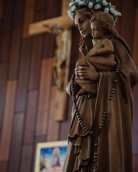 Catholic Connect 🇻🇦 Vatican on Instagram: ““When we were little, we kept close to our mother in a dark alley or if dogs barked at us. Now, when we feel temptations of the flesh, we…” Mother Mary Wallpaper, Blessed Mother Statue, Church Aesthetic, Mother Mary Images, Catholic Pictures, Virgin Mary Statue, Mama Mary, Mary Statue, Catholic Images