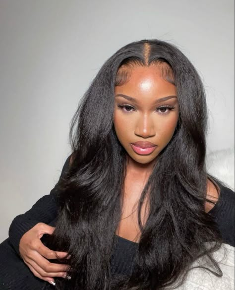 Styled Hair, Sew In Hairstyles, 13x4 Lace Front Wig, Invisible Lace, Mode Turban, Hd Lace Wig, Wig Ideas, Curly Lace Front Wigs, Hair Color Natural