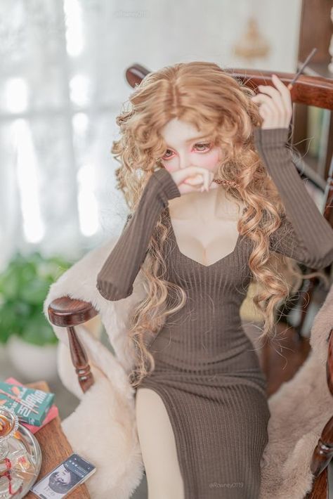 Bjd Doll Poses, Doll Poses, Bjd Doll Clothes, Bjd Clothes, Doll Aesthetic, Fantasy Art Dolls, Barbie Dress Fashion, Realistic Dolls, Ball Jointed Doll