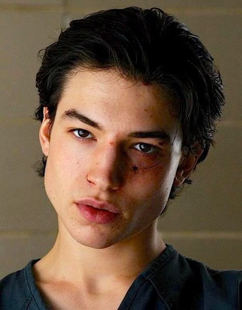 Ezra Miller Kevin, Andrew Miller, Creepy Guy, We Need To Talk, Ezra Miller, Emo Guys, Aesthetic Boys, Movies And Series, Aesthetic Images