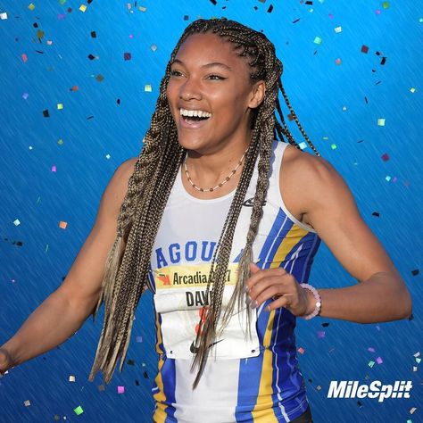 Birthday shoutout to Tara Davis from the MileSplit crew Hairstyles For Track, Track And Field Hairstyles, Tara Davis, Track Hairstyles, Track Pictures, Find Hairstyles, Sport Hair, Girl Braids, Sports Hairstyles