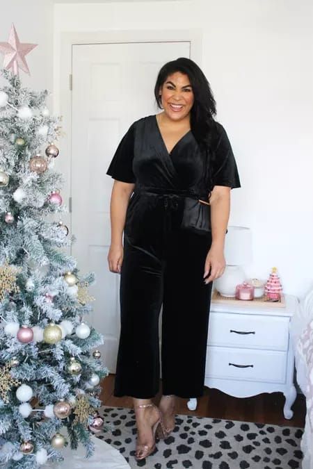 Christmas Outfit Curvy, Mid Size Winter Outfits, Outfit Ideas For Dinner, Outfit Ideas For Curvy Women, Glam Christmas Party, Winter Fashion Plus Size, Midsize Winter, Outfit Ideas Midsize, Plus Size Winter Fashion