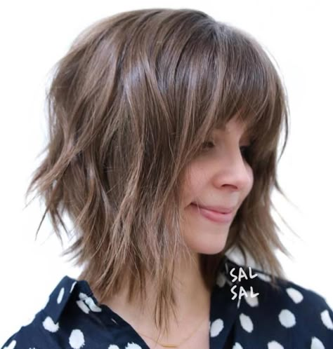 Brown Choppy Angled Bob Bob Shag, Inverted Long Bob, Shaggy Bob Hairstyles, Shaggy Bob Haircut, Inverted Bob Haircuts, Stacked Bob Hairstyles, Layered Bob Haircuts, Bob Hairstyles With Bangs, Choppy Bob Hairstyles