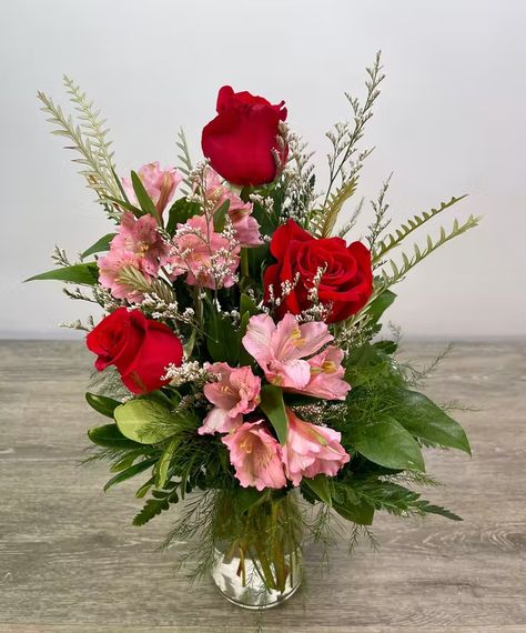 Simple and Sweet Valentine's Vase. 3 Red Roses & 2 Alstromeria and smart foliage designed in a clear glass vase. #GeorgesFlowers Valentine’s Day Floral Arrangement, Valentine’s Day Flower Arrangements, Valentines Flower Arrangements Ideas, Red And Pink Flower Arrangements, Valentine’s Day Floral Arrangements, Valentines Floral Arrangements, Valentines Day Floral Arrangements, Valentine Arrangements, Valentines Arrangements