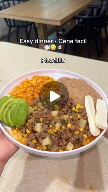 Jazlyn Resendez on Instagram: "Easy dinner 😋 Picadillo ✨ 
.
.
.
#picadillo #recetasmexicanas #easydinner #cenarapida #dinner #foodie #dinnerideas" Picadillo Recipe Mexican, Easy Mexican Picadillo Recipe, Mexican Picadillo, Picadillo Recipe, Recipe Mexican, Burritos Recipe, Easy Mexican, Corn Recipes, July 17