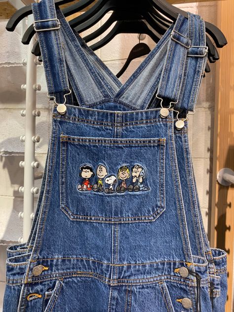 Vintage overalls #outfits #aesthetic #clothing #overalls #vintage #fashion Overalls Outfits Aesthetic, Vintage Overalls Outfits, Overalls Dress Outfit, Snoopy Clothes, Overalls Outfit Aesthetic, Overalls Aesthetic, Farmer Overalls, Asian Y2k, Cute Overall Outfits