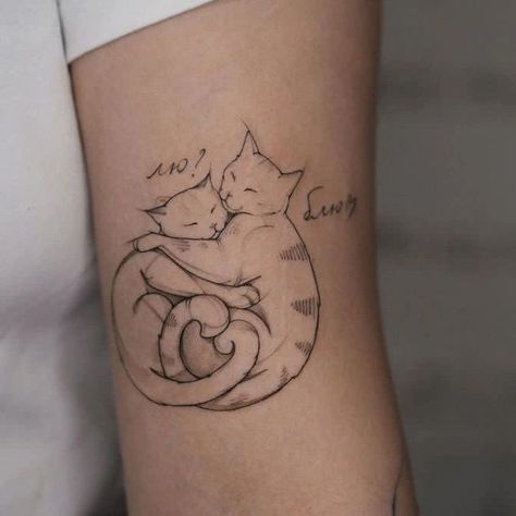 Tattoos For Women Elegant, Cat Tattoo Idea, Tattoo Ideas Cat, Halloween Costume Cat, Butterfly Neck Tattoo, Cat Tattoo Ideas, 10 Tattoo, Cat Tattoo Design, Cats Tattoo