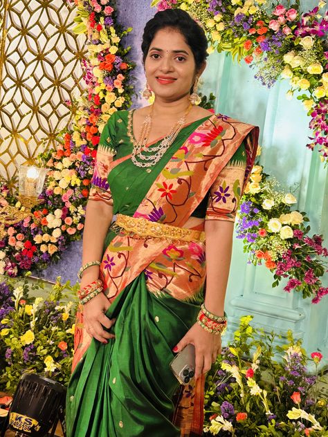 Blouse Designs On Paithani Saree, Pattu Pattern Blouse Designs, Paithani Saree Blouse Embroidery, Venkatagiri Pattu Sarees Blouses Designs, Designer Paithani Silk Blouse Piece With Motifs, Gold Paithani Silk Blouse Piece With Motifs, Paithani Lehangas, Pk Photo, Gold Silk Saree