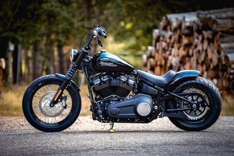 Thunderbike Simply Street • customized Harley-Davidson FXBB Street Bob Harley Street Bob, Milwaukee Eight, Bobber Style, Country Lane, Harley Davidson Street Glide, Harley Bikes, Street Bob, Harley Davidson Street, Touring Bike