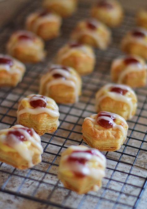 Easy Strawberry Cheese Danish Pastry Bites Strawberry Cheese Danish, Puff Pastry Cups, Bite Size Breakfast, Easter Pastries, Pastry Cups, Cookout Desserts, Pastry Bites, Apple Chocolate, Christmas Breakfast Recipe