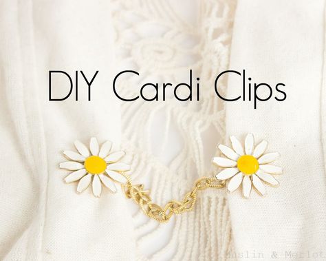 DIY Cardigan Clips - Muslin and Merlot Ruffle Yarn, Sashay Yarn, Diy Shawl, Diy Cardigan, Cardigan Clips, Yarn Necklace, Old Cd, Crochet Jewellery, Diy Sweater