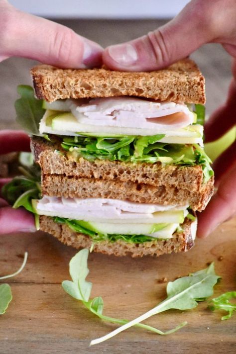 cheddar, apple & arugula turkey sandwich - a perfect lunch for the fall season // cait's plate Fall Lunch Recipes, Arugula Sandwich, Honey Mustard Turkey, Winter Sandwiches, Cold Lunch Recipes, Fall Lunch, Recipes Pictures, Sweet Potato Hummus, Turkey Sandwich