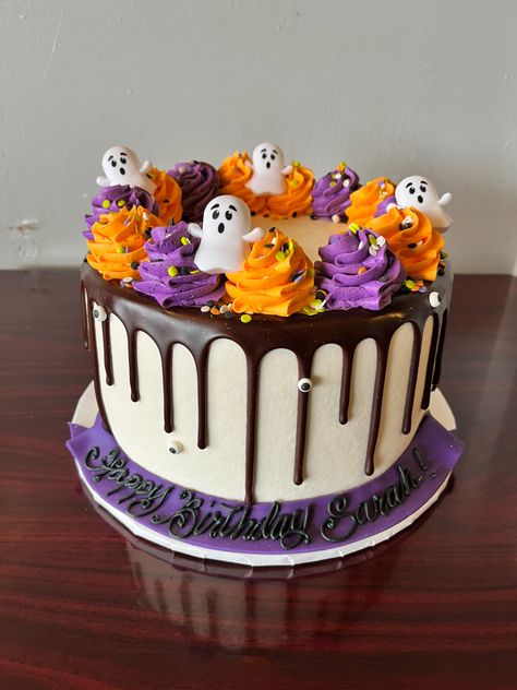 Cake Inspo Halloween, Purple And Orange Cake Ideas, Halloween Rainbow Cake, Halloween Cake And Cupcake Ideas, Fall Drip Cake, Simple Halloween Birthday Cakes, Two Tier Halloween Cakes, Small Halloween Cakes Ideas, Halloween Themed Cakes Easy