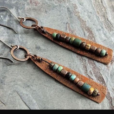 Gift Stores, Diy Leather Earrings, Leather Jewelry Diy, Leather Jewellery, Tiny Beads, Color Beads, Earrings Inspiration, Homemade Jewelry, Gold Copper