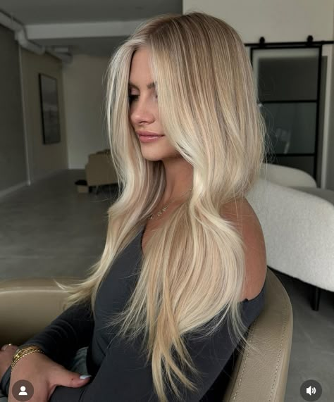 Blonde With Shadow Roots, Wet Balayage, Blowout Styles, Effortless Blonde, Face Frames, Root Shadow, Blonde Hair With Roots, Pretty Blonde Hair, Perfect Blonde Hair