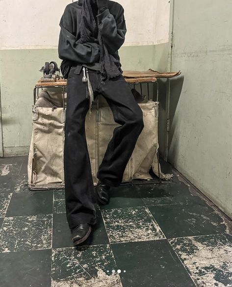 Owen Hyatt, Japanese Punk Fashion, Full Black Outfit, Money Clothes, Masc Outfits, 2024 Fashion Trends, Concept Clothing, Future Style, Archive Fashion