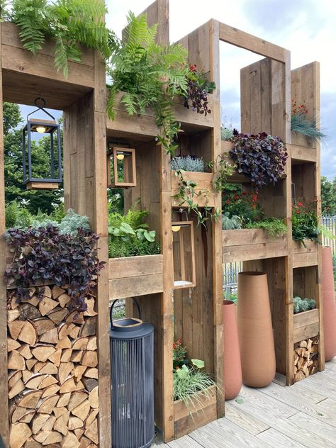 Garden Screen Solutions – Le Jardinet Outdoor Shelving Ideas, Privacy Garden Ideas, Cool Garden Ideas, Protected Garden, Wall Garden Ideas, Very Small Garden Ideas, Wood Garden Decor, Hanging Garden Ideas, Row Gardening