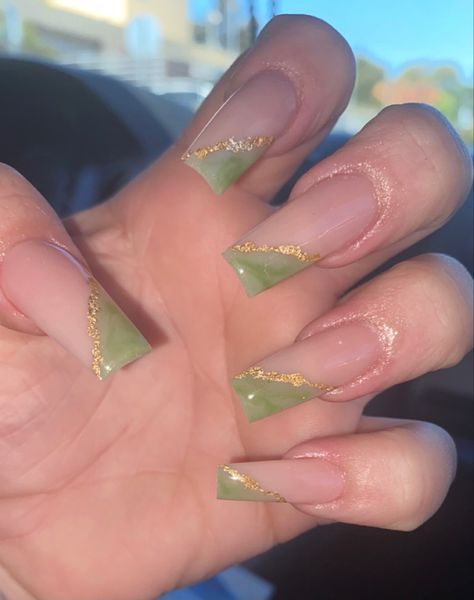 Birthday Nails Inspo Green, Sage Green Square Acrylic Nails, Green With Gold Flakes Nails, Jade Green Acrylic Nails, Green Nails For Prom, Green Nails Acrylic Short, Green Jade Nails, Green And Gold Acrylic Nails, Jade Nails Acrylic