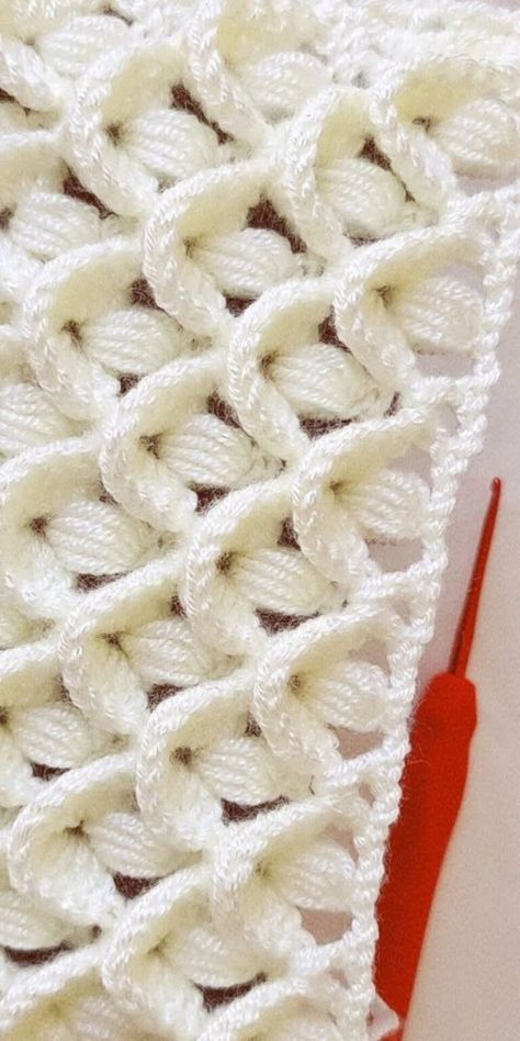 Crochet Blanket Stitch Pattern, Modern Crochet Blanket, Beau Crochet, Advanced Crochet, Crochet Blanket Pattern Easy, Crochet Stitches Guide, Crochet Slipper Pattern, Crochet Stitches For Blankets, Crochet Stitches Free