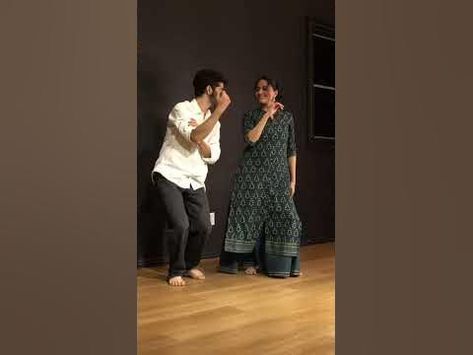 Simple Dance Steps, Dance Bollywood, Dancing Steps, Beard Images, Couple Dance Videos, Reel Dance, Dance Forms, Basic Yoga Poses, Couple Dance