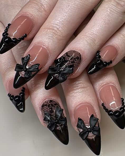 Black wedding 🖤🕷️🦇 Tips @apresnailofficial ┊ ┊ ┊ ┊ ┊ ┊ ┊ ┊ ┊ ┊ ˚★⋆｡˚ ⋆ ┊ ┊ ┊ ⋆ ┊ ┊ ★⋆ ┊ ◦ ★⋆ ┊ . ˚ ˚★ #nailprosacramento #nailpro #nailsnailsnails #sacramentonails #916nails #naildesign #dieprettynails #sacramentogelx #buildergelnails #apresgelx #apresnails #softgel #nailpro #nailtech #916gelx #916gelxnails #halloweennails #beetlejuice #apresgelxnails Black Swan Nails, Black Lace Nails, Swan Nails, Alt Nails, Academia Wedding, Dark Academia Wedding, Nail Info, Freestyle Nails, Pretty Nail Ideas