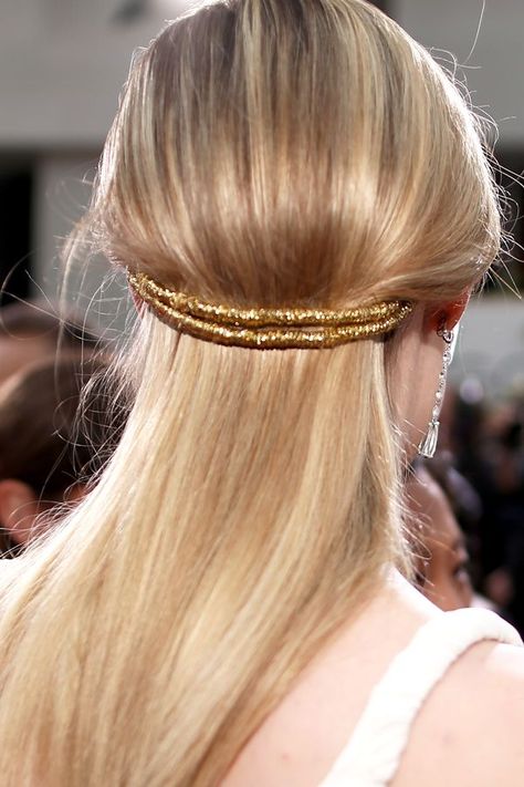 Gold Hair Wrap, Ponytail Trick, Hair Threading, Runway Hair, Red Carpet Hair, Hollywood Hair, Creative Hair, Peinados Recogidos, Hair Trend