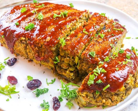 Lentil Mushroom Loaf Meatless Loaf, Mushroom Loaf, Lentil Loaf Vegan, Vegetarian Beans, Lentil Loaf Recipe, Glaze Sauce, Lentil Mushroom, Cheap Lazy Vegan, Vegan Meatloaf