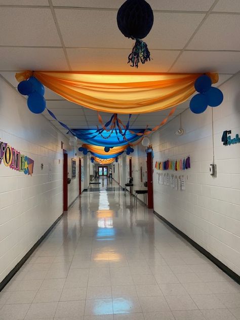 High School Graduation Gym Decorations, School Gym Party Decorations, Decorated Hallways School, Hoco Hallways Themes, Homecoming Locker Room Decorations Football, Apex Fun Run Decorations, Pep Rally Decorations Ideas, School Pride Decorations, Spirit Week Decorations Hallway