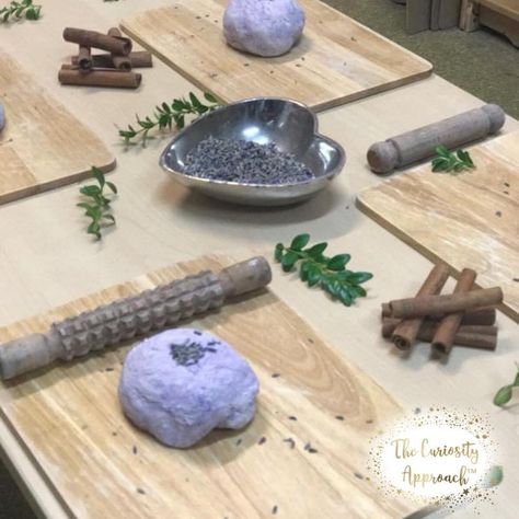 Curiosity Approach Eyfs Preschool, Curiosity Approach Eyfs, Playdough Station, Playdough Ideas, Curiosity Approach, Reggio Inspired Classrooms, Reggio Classroom, Eyfs Activities, Playdough Activities