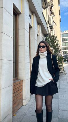 #fashion, #style, #outfitinspiration, #beauty ,#outfitsideas ,#trendyoutfits ,#falloutfits ,#winteroutfits ,#summeroutfits Cool School Outfits, Outfit For Brunch, Fall Skirt Outfits, Long Denim Skirt Outfit, Stylish Denim Skirt, Brunch Nyc, Dinner Outfit Casual, Ny Outfits, Short Pollera