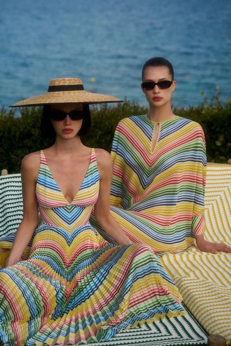 Resort 2024 Collection, Resort 2024, Elegant Maxi Dress, Mary Katrantzou, Resort Collection, Simple Shirts, 2024 Fashion, Green Silk, Long Sleeve Mini