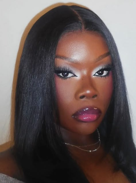 Black Eyeshadow Black Women, Simple 2000s Makeup, Black And Silver Makeup Black Women, 2004 Makeup Look, Dramatic Eye Makeup Looks, Y2k Makeup Black Women, Dark Feminine Makeup Black Women, Dark Makeup Looks Black Women, 90s Makeup Looks Black Women