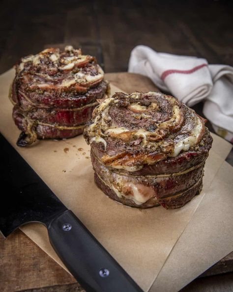 Grilled steak pinwheels are one of my favorite ways to enjoy skirt steak! Juicy steak stuffed with pesto, prosciutto, and provolone cheese. Steak Pesto, Stuffed Steak Rolls, Stuffed Steak, Steak Roll Ups, Steak Pinwheels, Planning 2023, Steak Rolls, Meat Love, Pesto Cheese