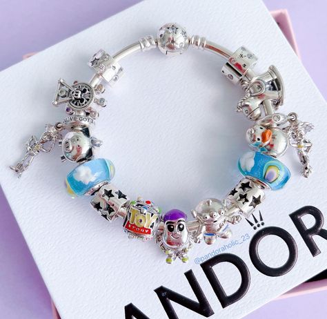 Charms Disney, Pandora Bracelet Charms Ideas, Pandora Collection, Charms Pandora, Random Pict, Bracelet Charms, Pandora Bracelet Charms, Glam Girl, Disney Ears