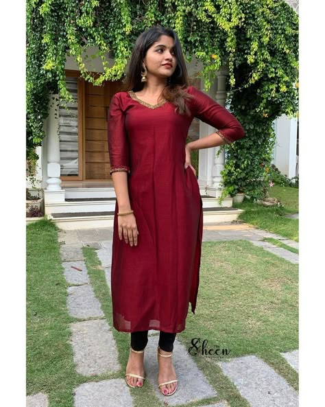 Churidhar Designs Latest, Salwar Collection, Hand Work Kurti, Salwar Design, Diwali Outfit, Desi Dress, Diwali Outfits, Anarkali Dress Pattern, Salwar Designs