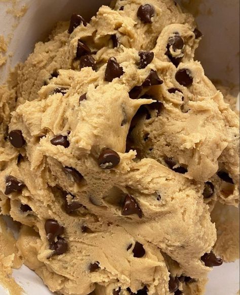 Edible Cookie Dough Aesthetic, Cookie Dough Ice Cream Aesthetic, Choc Chip Cookies Aesthetic, Cookie Dough Aesthetic, Dough Aesthetic, Maldives Food, Drink Vodka, Colour Mood, Outfit Inspo Beach