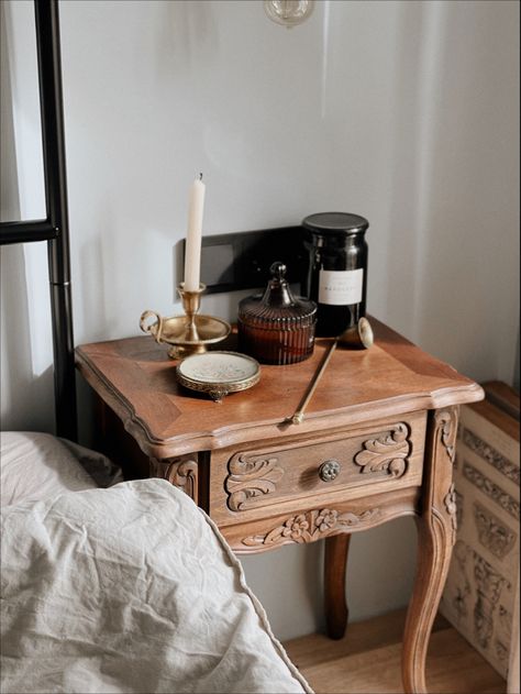 Dark Academia Nightstand, Dark Academia Room Decor, Dark Academia Room, Academia Room, Moving House, New Room, Dark Academia, Bedside Table, Room Inspo