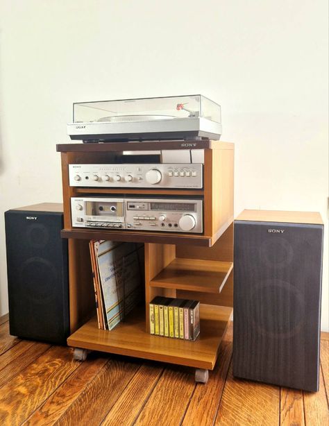 Vintage Hi Fi Systems, Vintage Hifi Setup, Home Audio System Ideas, Vintage Stereo Cabinet, Hi Fi Audio, Vintage Stereo Console, Hifi System, Teak Cabinet, Stereo Cabinet