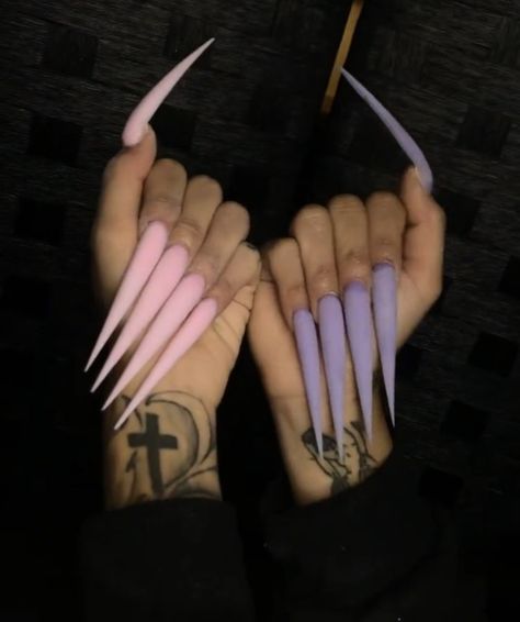 Extendo Acrylic Nails, Really Long Acrylic Nails, Extendo Nails, Really Long Nails, Extreme Nails, Stilleto Nails Designs, Girls Nail Designs, Nails Design With Rhinestones, Pointed Nails