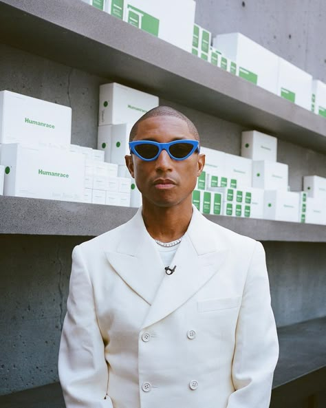 Pharrell Williams Photoshoot, Pharrell Williams Style, Men Editorial, Mobo Awards, Sunglasses Aesthetic, High Fashion Men, Mens Editorial, Men Photoshoot, Dapper Style