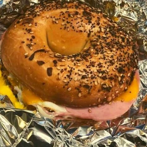 Air Fryer Recipes - Fork To Spoon Bacon Bagel Sandwich, Toast Bacon Egg, Ham And Egg Sandwich, Bacon Bagel, Breakfast Sandwiches Frozen, Fried Ham, Boiled Egg Recipes, Fried Egg Sandwich, Hard Boiled Egg Recipes