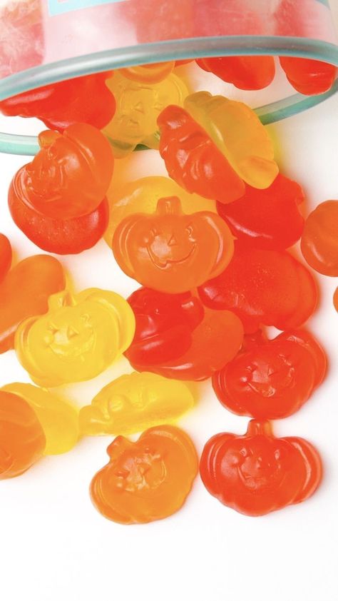 Gummies Aesthetic, Colorful Candy Photography, Candy Stash, Relaxing Pictures, Yummy Candy, Luxury Candy, Wholesale Candy, Candy Club, Orange Candle