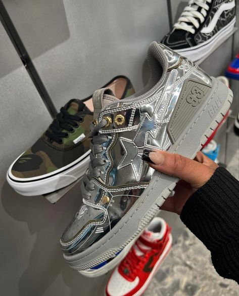 Nike Shoes Air Force, Pretty Shoes Sneakers, Type Shi, All Nike Shoes, Shoes Outfit Fashion, Sport Shoes Women, Hype Shoes, Shoe Inspo, Dream Shoes