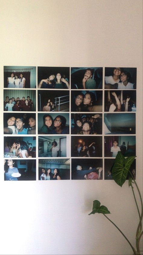 Dorm Room Pictures Wall, Film Photo Wall Bedroom, Disposable Camera Wall Collage, Cute Wall Photo Collage, Film Photo Display, Disposable Pictures Wall, Photo Wall Collage Bedroom Friends, Room Decor Photos Wall Collage, Disposable Photo Wall