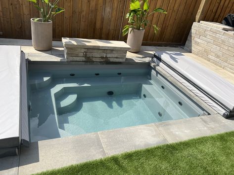 Square Inground Hot Tub with Stone Surround Inground Spa Ideas Backyard, Patio Layout With Hot Tub, Hot Tub Inground, Hot Tub In Ground, In Ground Spa Ideas, Inground Spa Ideas, Inground Hot Tub Ideas, Pool With Separate Hot Tub, Built In Hot Tub