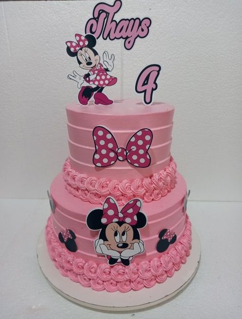 Minnie Mouse Cake Ideas Buttercream, Minnie Mouse Cake Ideas, Pastel Minnie Mouse, Minnie Mouse Cake Design, Mickey Birthday Cakes, Disney Princess Birthday Cakes, Minnie Mouse Birthday Theme, Minnie Mouse Stickers, Minnie Mouse Balloons