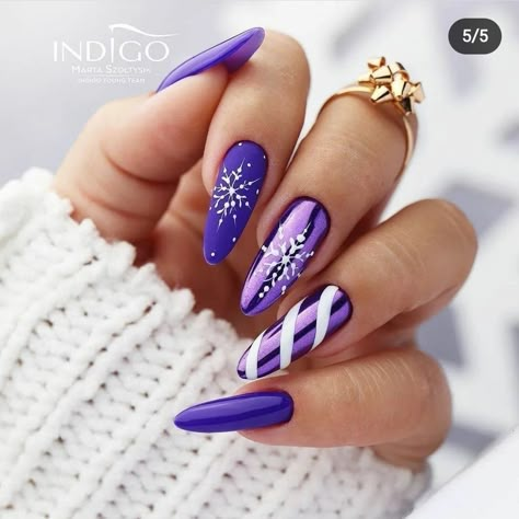 Nail Noel, Purple Nail Designs, Fancy Nails Designs, Christmas Gel Nails, Glamorous Nails, Nail Swag, New Year's Nails, Xmas Nails, Christmas Nail Designs