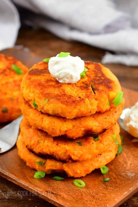 Sweet Potato Cakes Sweet Potato Cakes Fried, Sweet Potato Cakes Healthy, Recipes With Mashed Sweet Potatoes, Sweet Potato Finger Food, Leftover Sweet Potato Recipes, Sweet Potato Cakes, Sweet Potato Patties, Baby Nutrition, Will Cook For Smiles