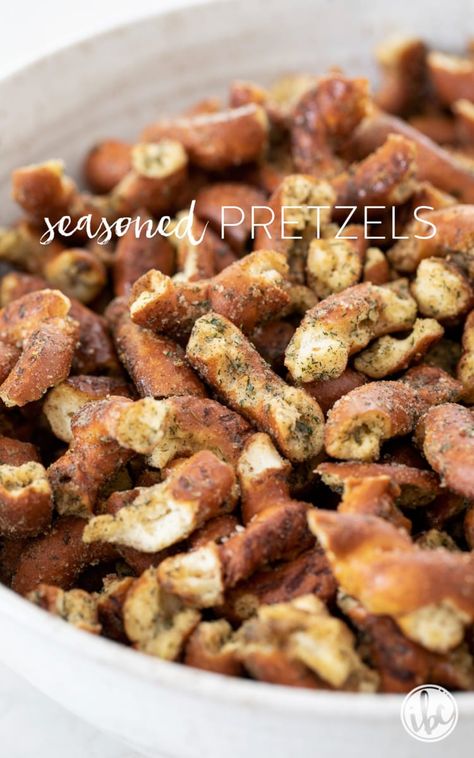 Pretzel Mixes Easy Recipes, Pretzels With Ranch Seasoning, Mens Snacks, Ranch Dill Pretzels, Season Pretzel Recipe, How To Make Seasoned Pretzels, Ranch Pretzel Recipes, Pretzel Recipe Seasoned, Jalapeno Pretzels